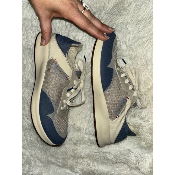 NWOB Taos Mesh And Fabric Lace Up Sneakers Size 8 - Picture 8 of 10